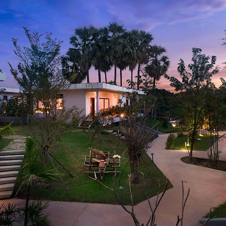 Hillocks Hotel & Spa Сием Реап Екстериор снимка